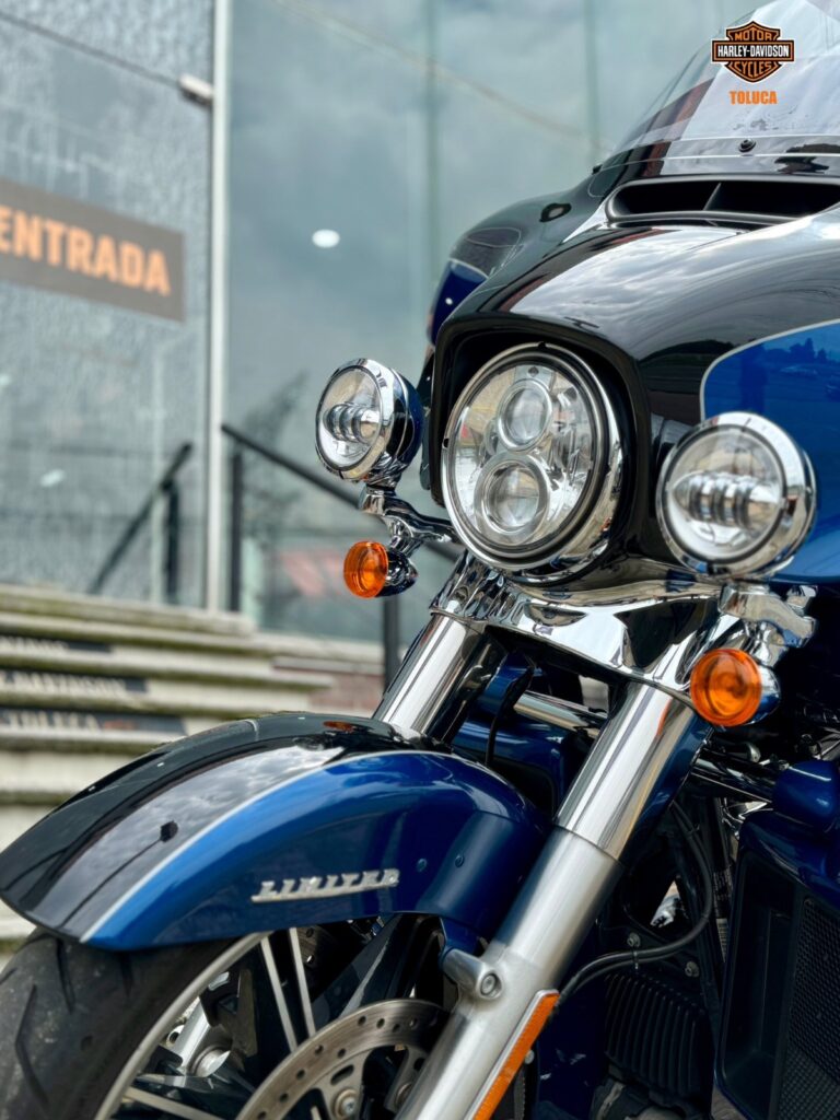 2022 Ultra Limited Touring 4