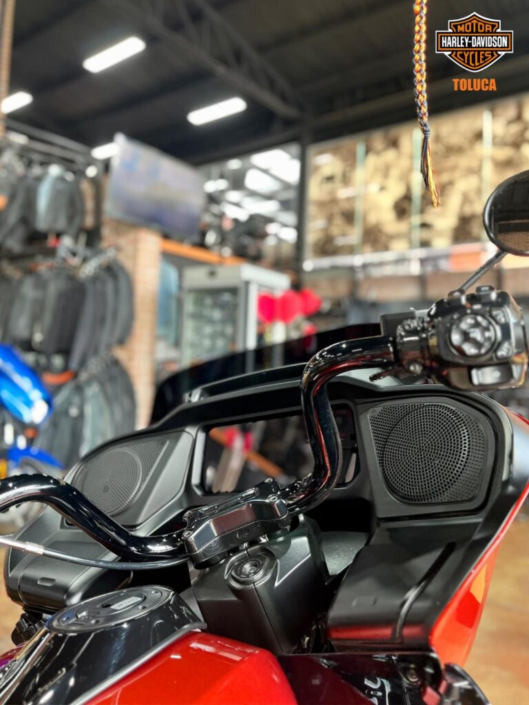 2024 Road Glide 6