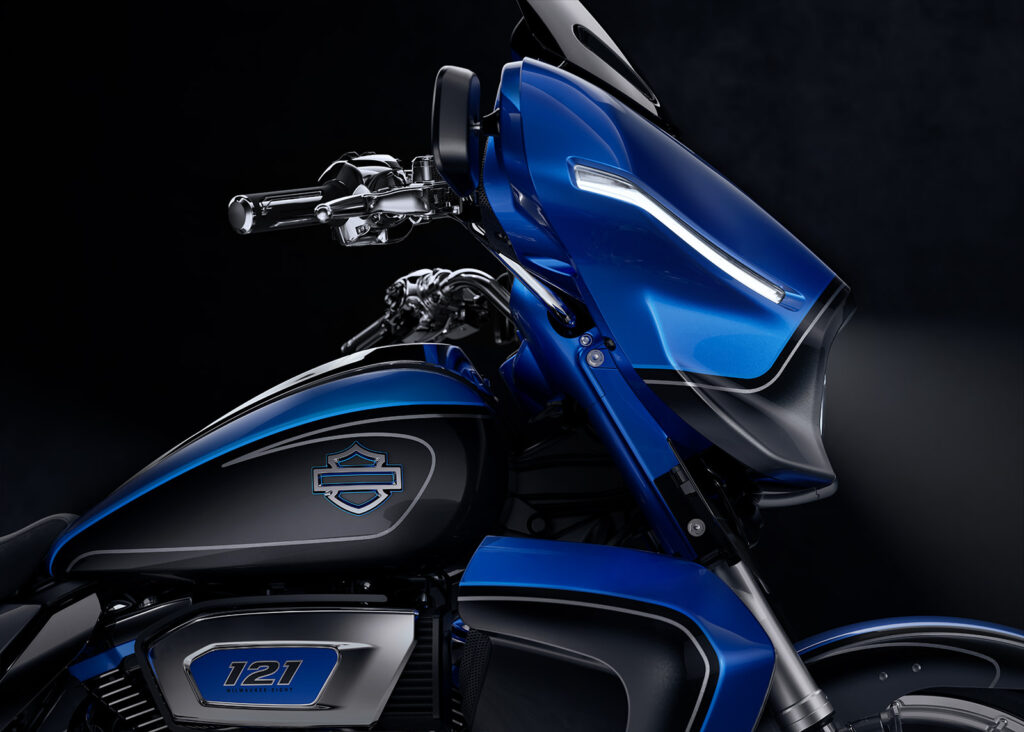 2026-cvo-street-glide-limited-beauty-paint-graphics-ls