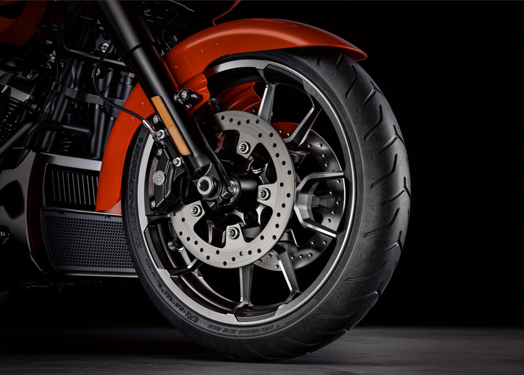2026-road-glide-3-beauty-wheels-ls